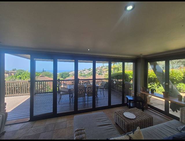 5 BEDROOM DUPLEX FOR SALE IN LA LUCIA